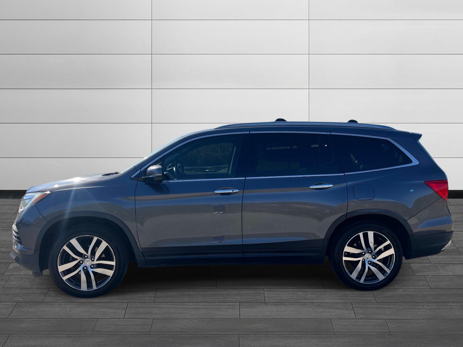 Used 2016 Honda Pilot Touring image 6