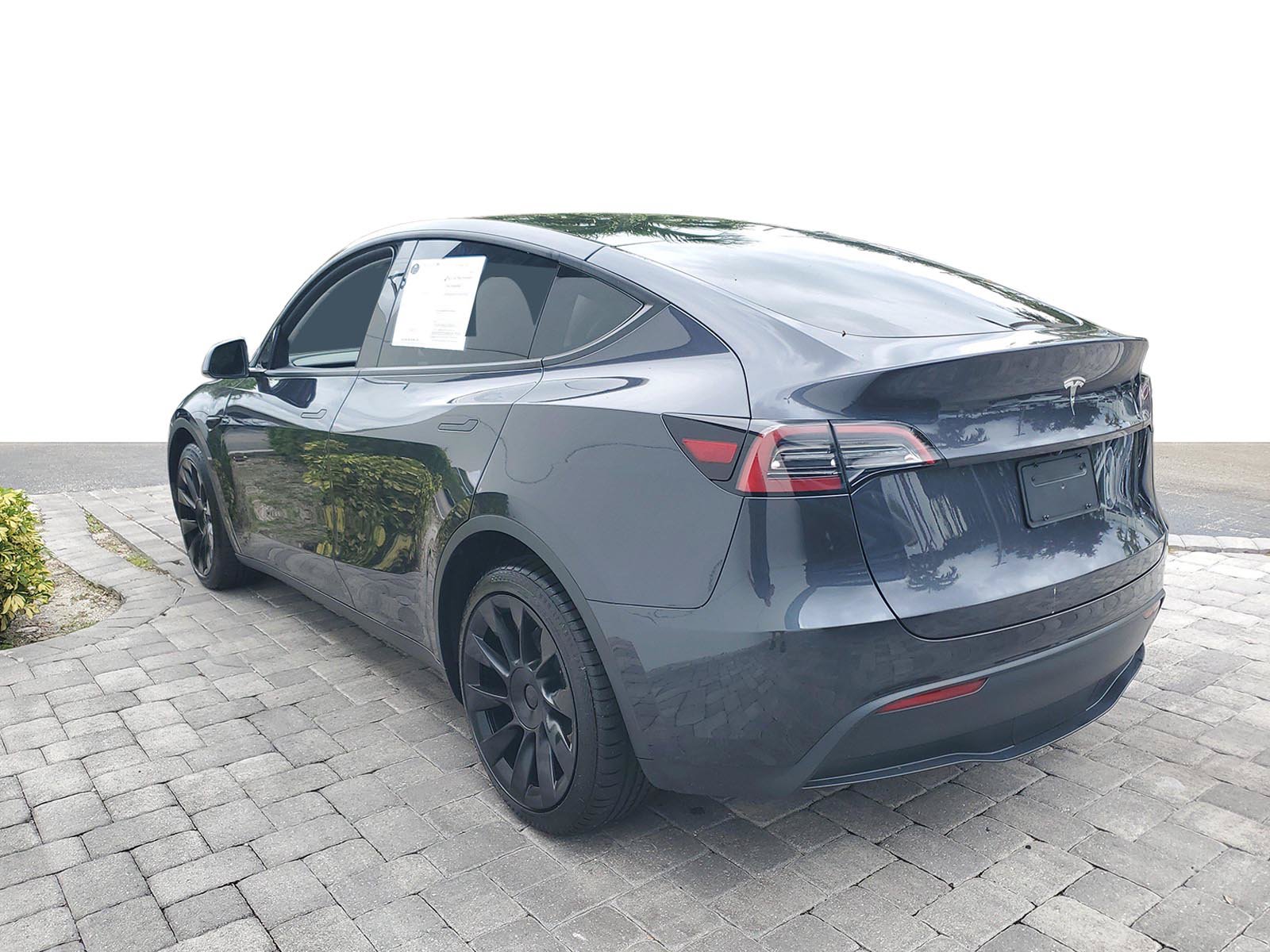 Used 2024 Tesla Model Y Long Range RWD image 4