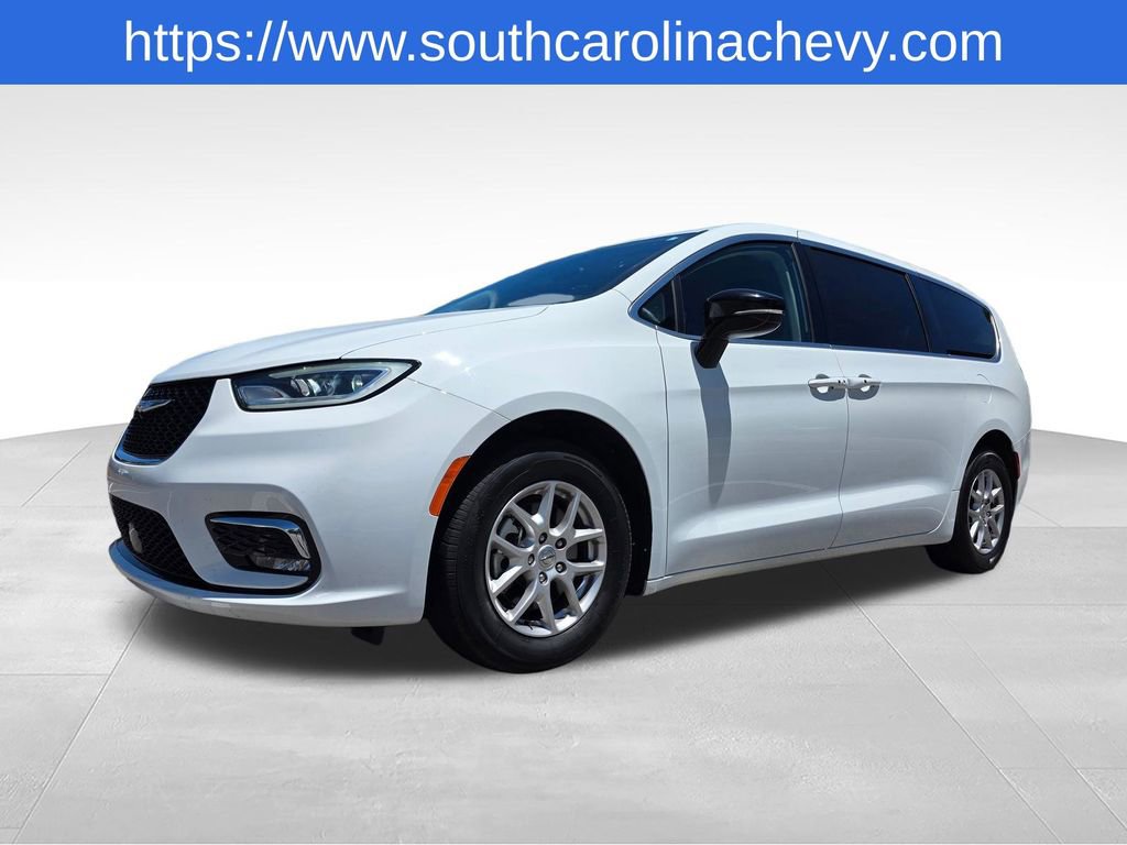 Used 2024 Chrysler Pacifica Touring-L FWD image 37