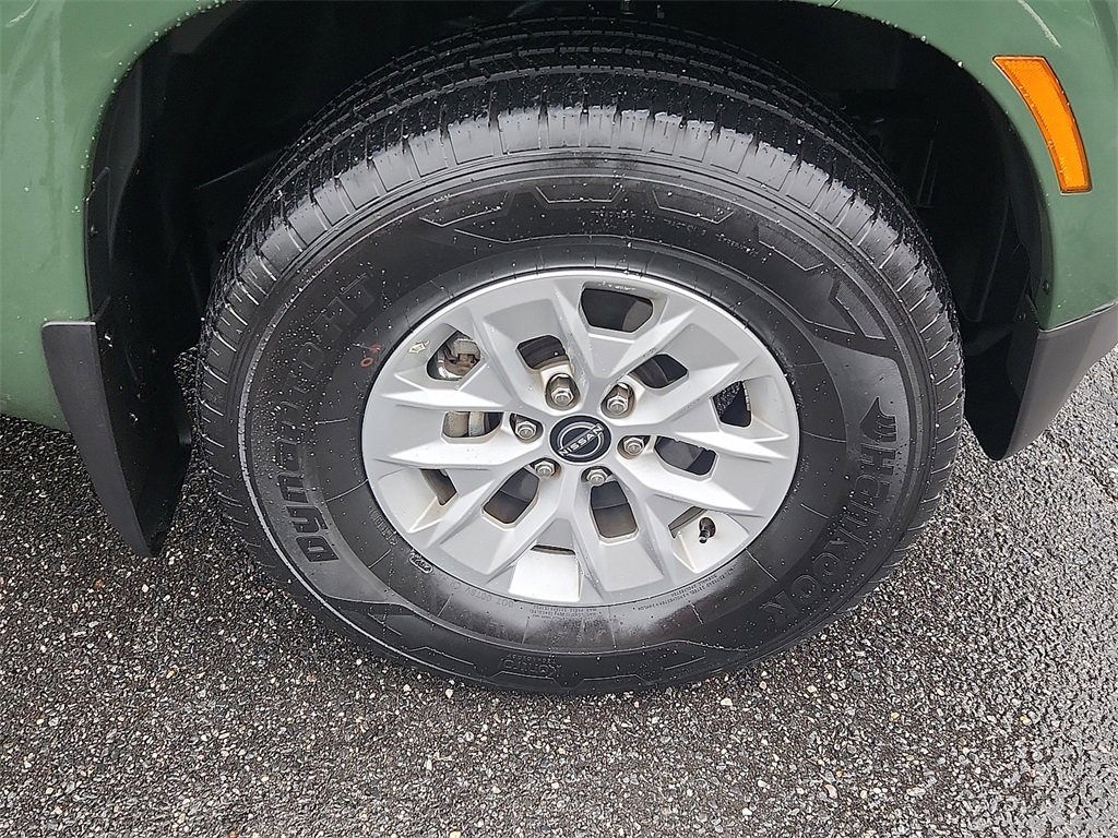 Certified 2024 Nissan Frontier SV image 9