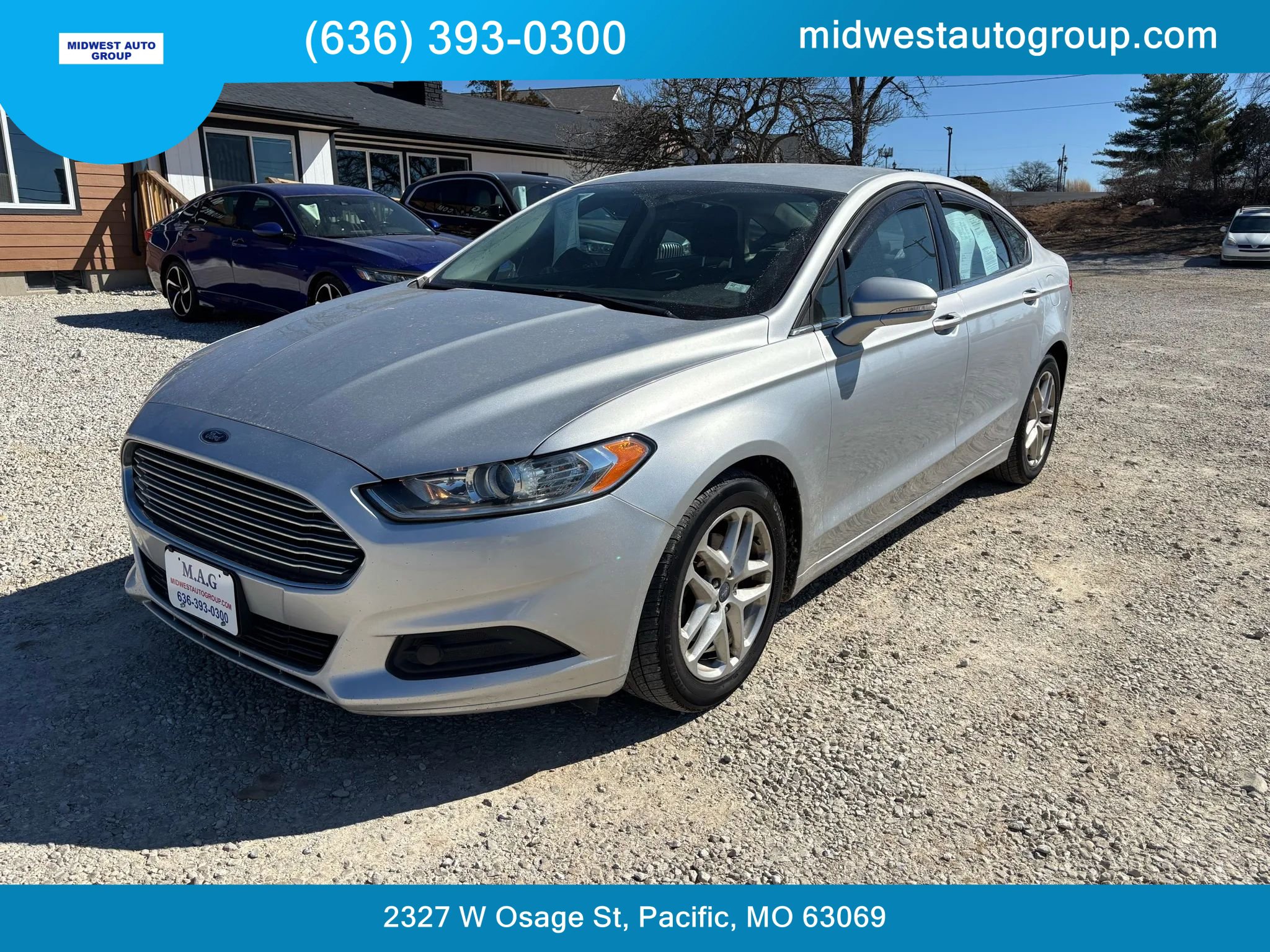 Used 2016 Ford Fusion SE image 1
