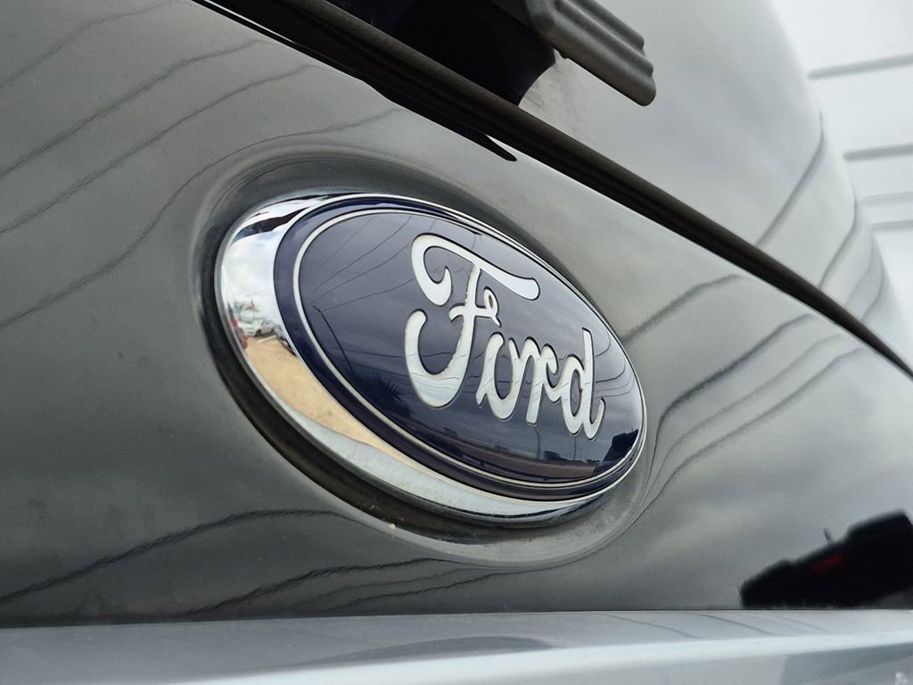 Used 2017 Ford Expedition Platinum RWD image 34