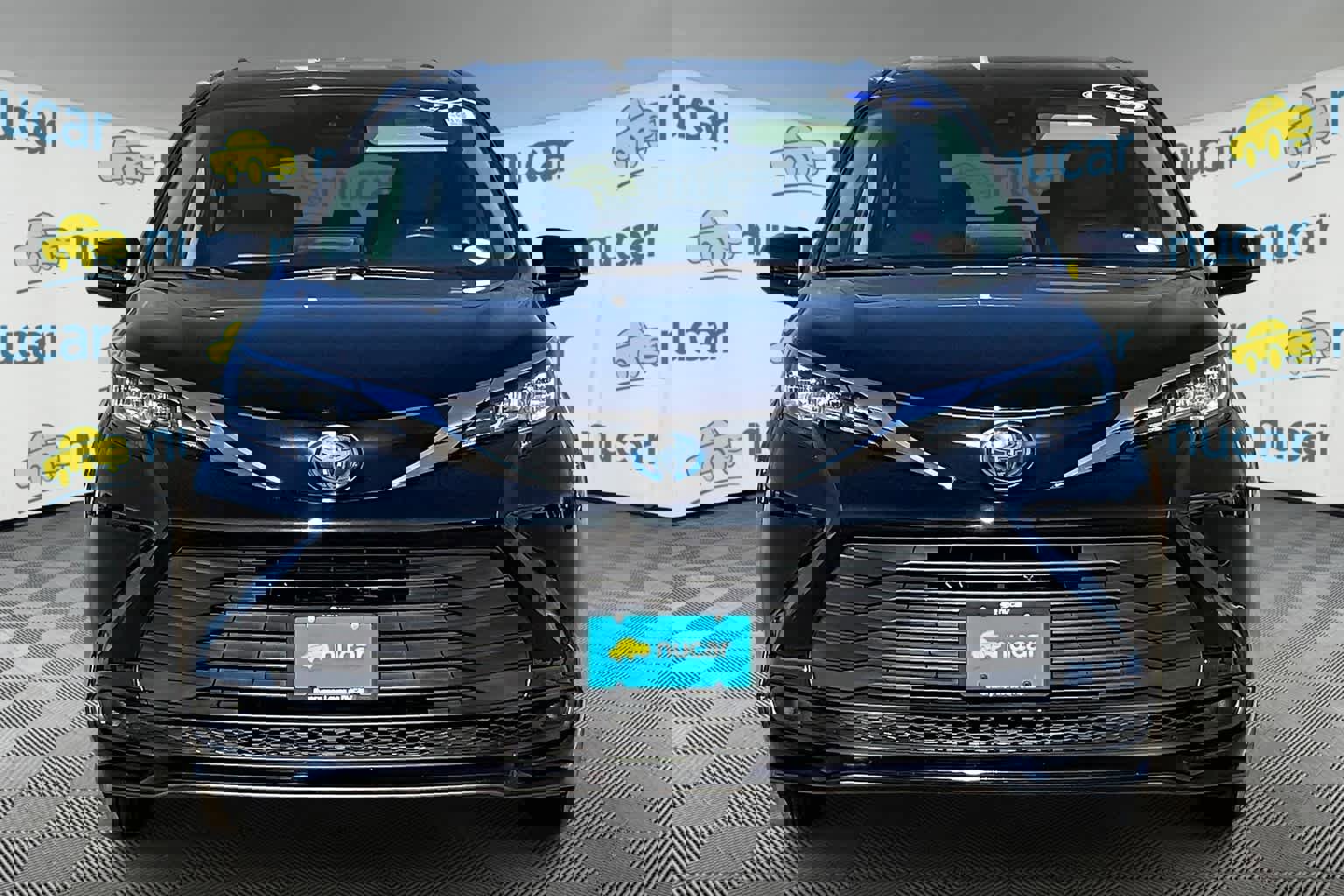 Certified 2022 Toyota Sienna LE image 2