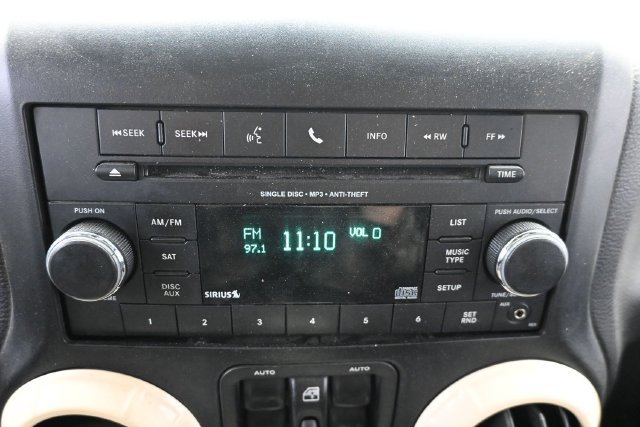 Used 2014 Jeep Wrangler Unlimited Sport w/ Quick Order Package 24S AWD/4WD image 18