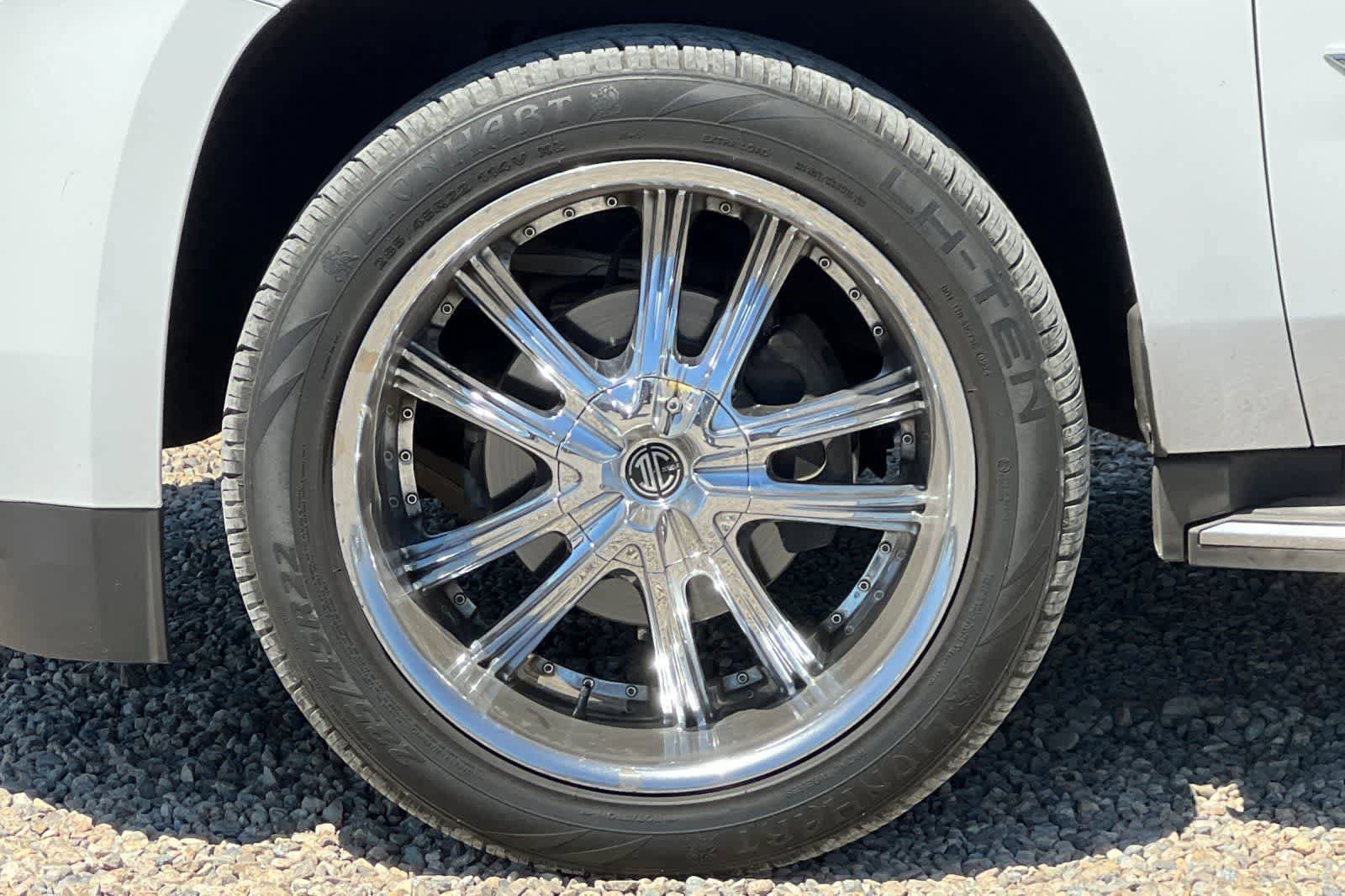 Used 2015 GMC Yukon SLE RWD image 12