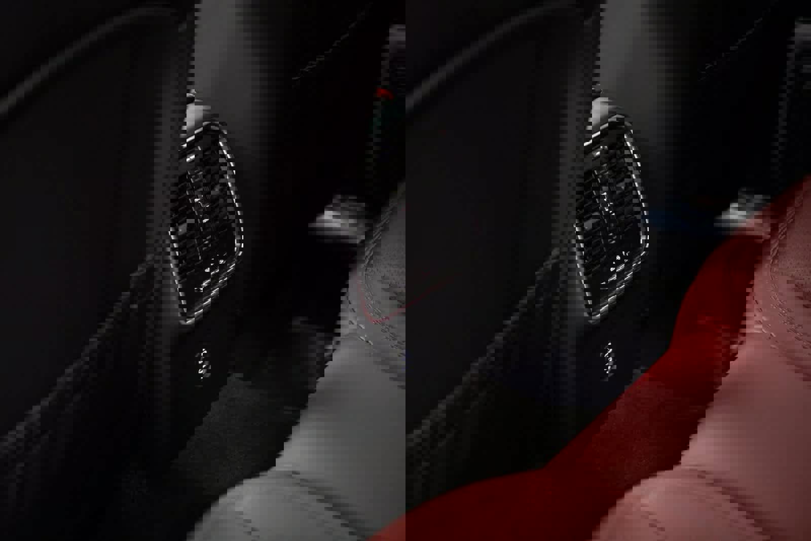 Certified 2025 Porsche Macan image 28