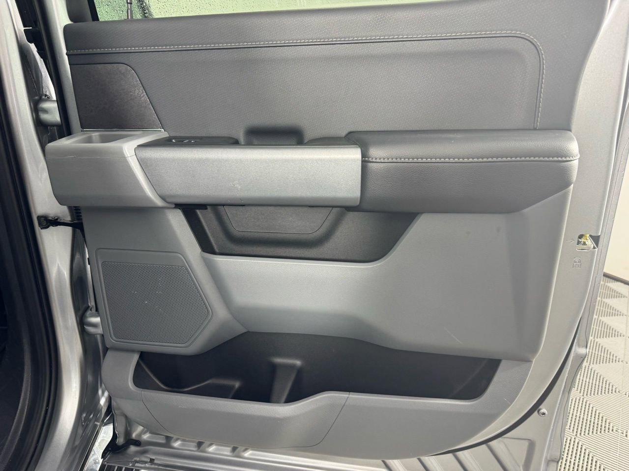 Used 2025 Ford F150 XLT w/ Equipment Group 301A Standard image 24