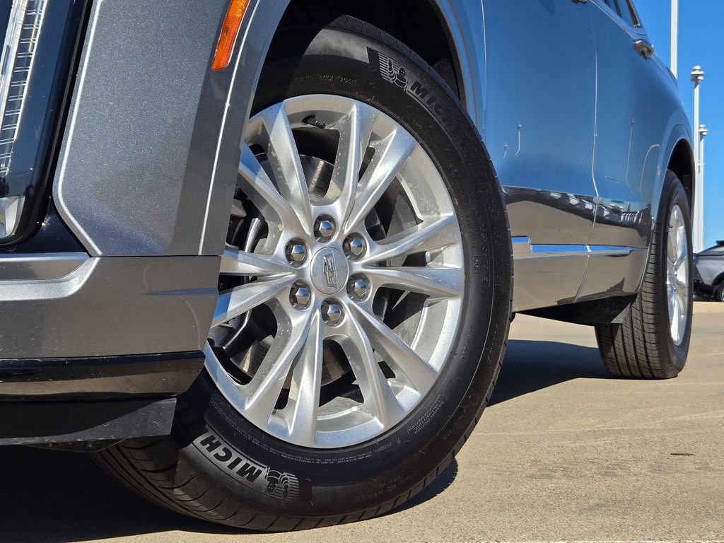 New 2025 Cadillac XT6 Luxury image 8