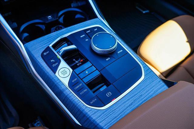 New 2026 BMW 330i xDrive Sedan w/ Convenience Package AWD/4WD image 18