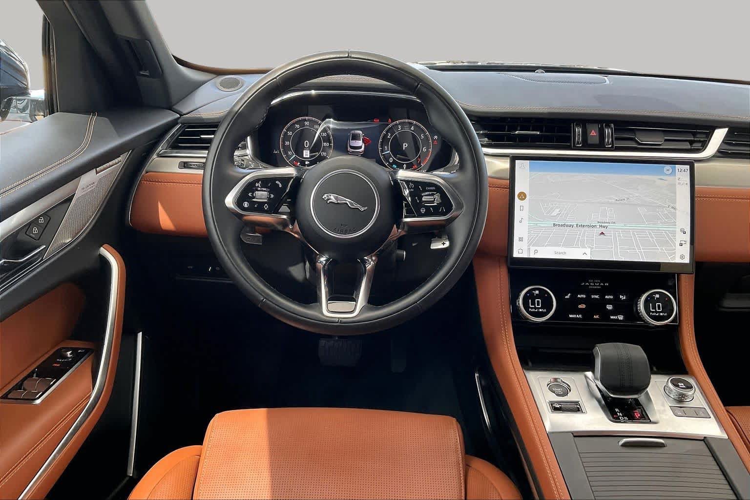 Used 2026 Jaguar F-PACE R-Dynamic S AWD/4WD image 7
