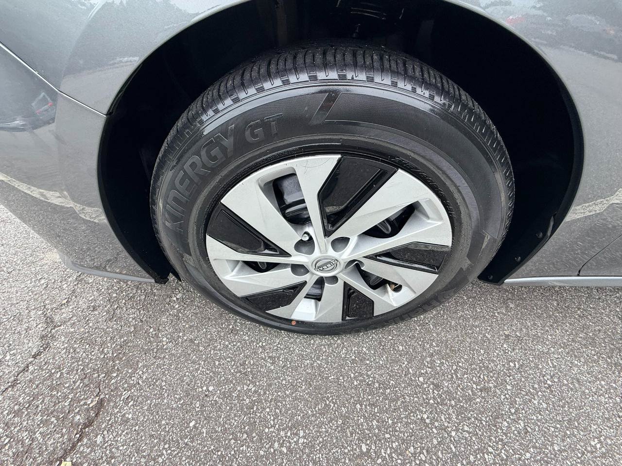 Used 2024 Nissan Altima 2.5 S FWD image 27