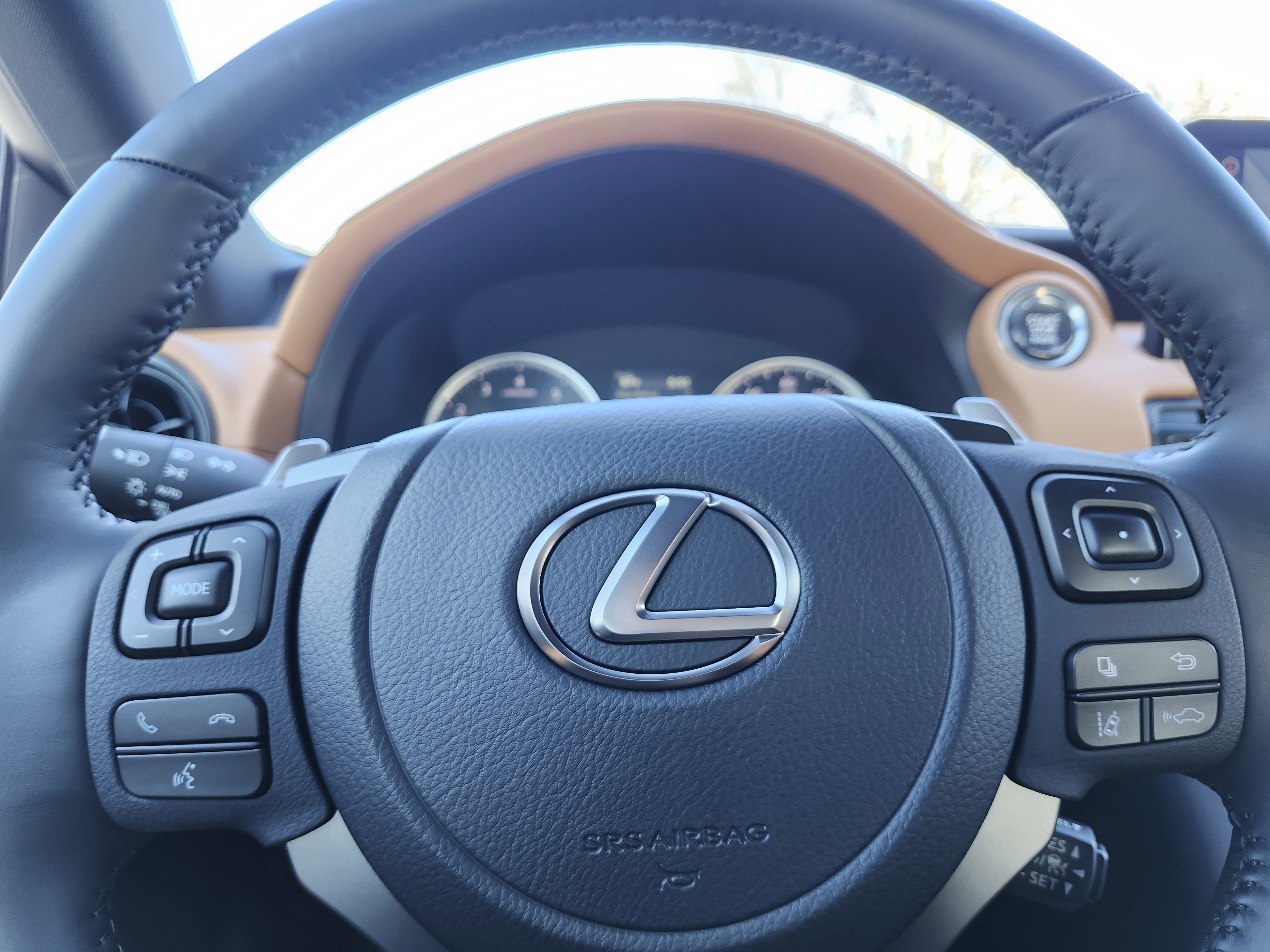 Used 2025 Lexus IS 350 F Sport w/ Navigation Package image 32