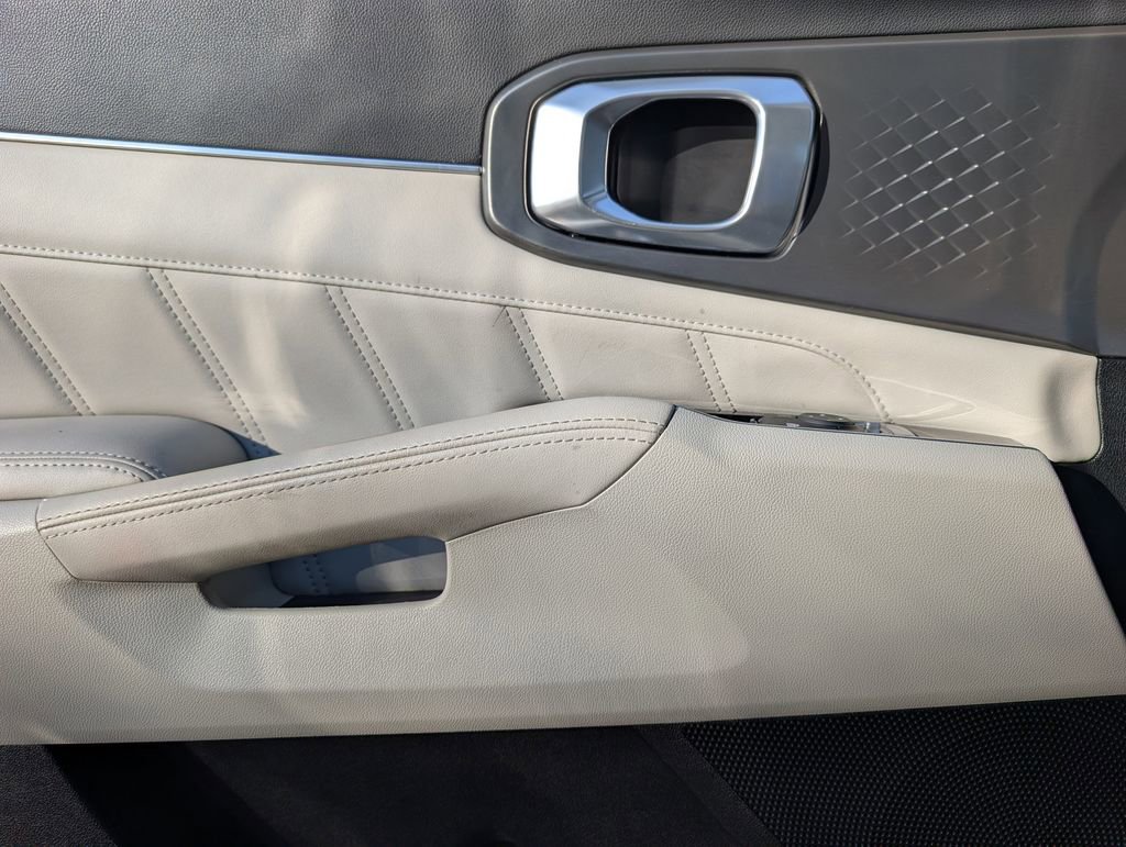 Used 2022 Kia Sorento SX w/ Panoramic Sunroof Package image 13