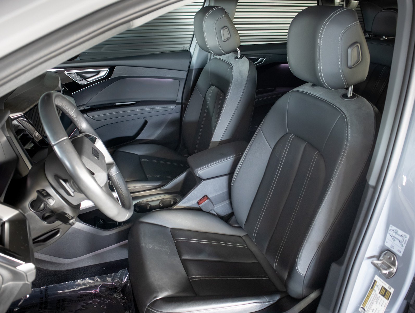 Used 2023 Audi Q4 e-tron Premium Plus AWD/4WD image 5