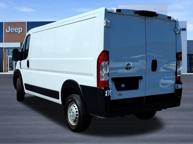 Used 2025 RAM ProMaster 2500 w/ Convenience Group FWD image 3