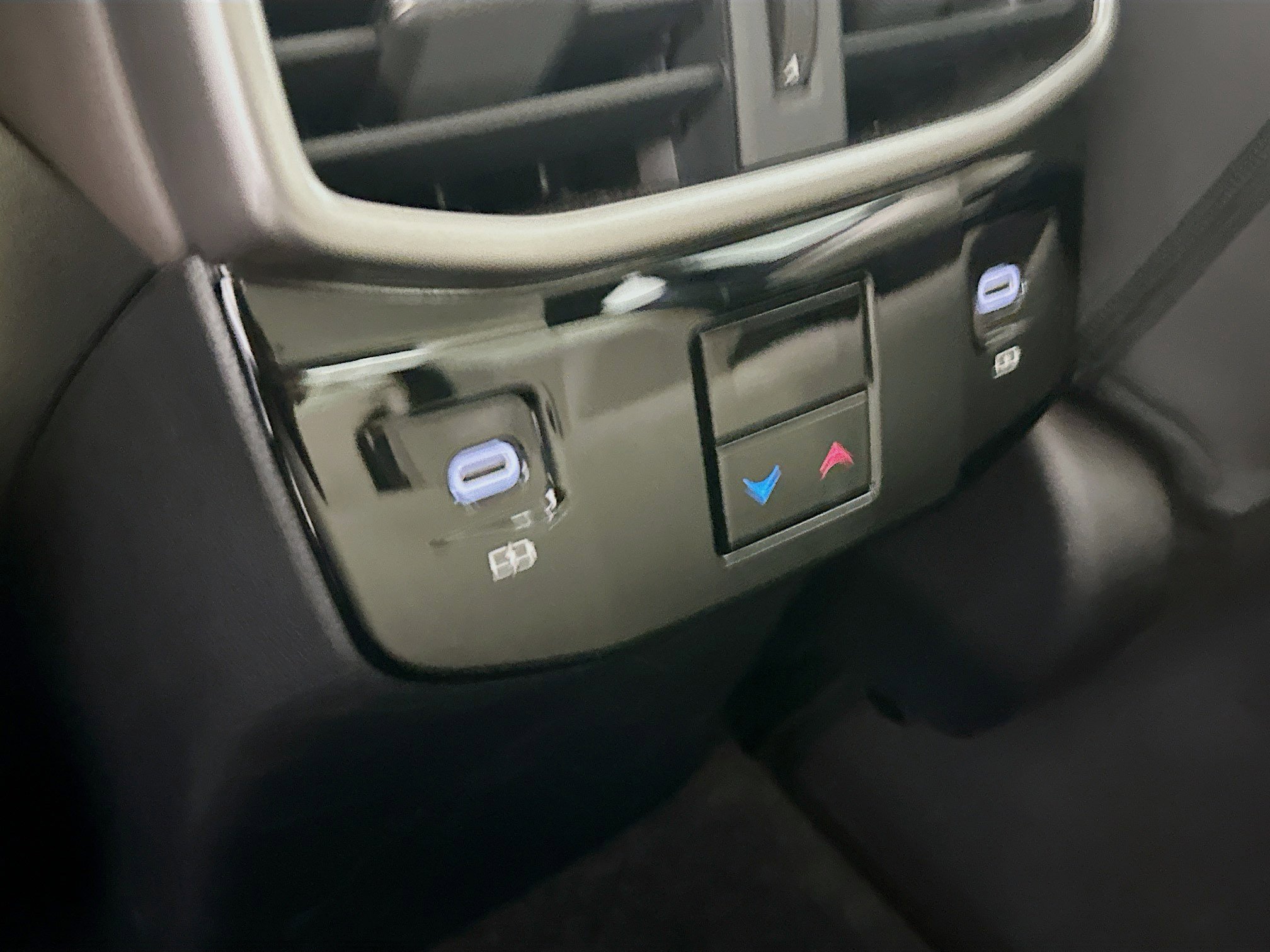 Used 2024 Lexus RX 350 Premium w/ Accessory Package (Z1) image 28