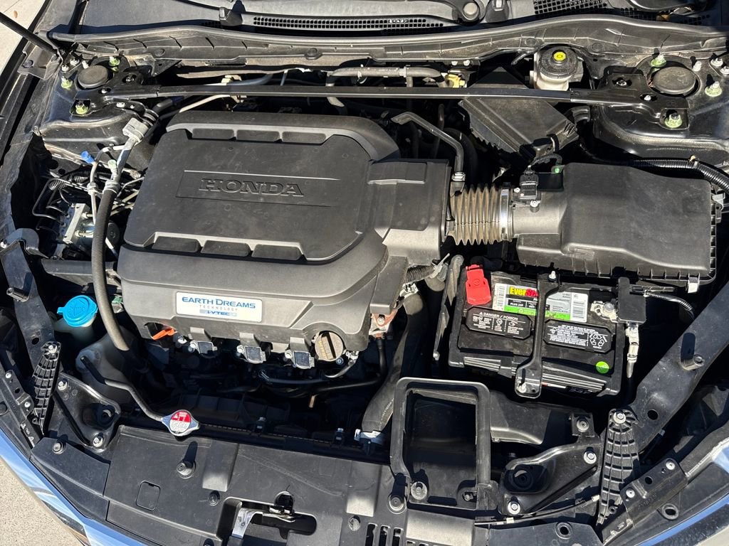 Used 2017 Honda Accord EX-L image 28