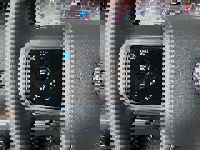 New 2025 Nissan Armada SL w/ Captain's Chari Seat Package image 13