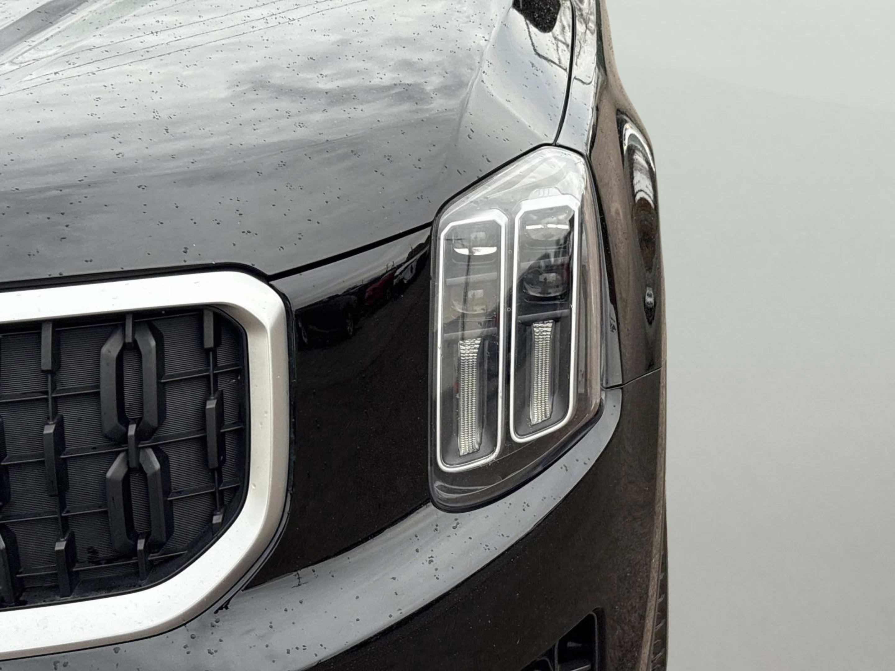 Used 2023 Kia Telluride LX image 10