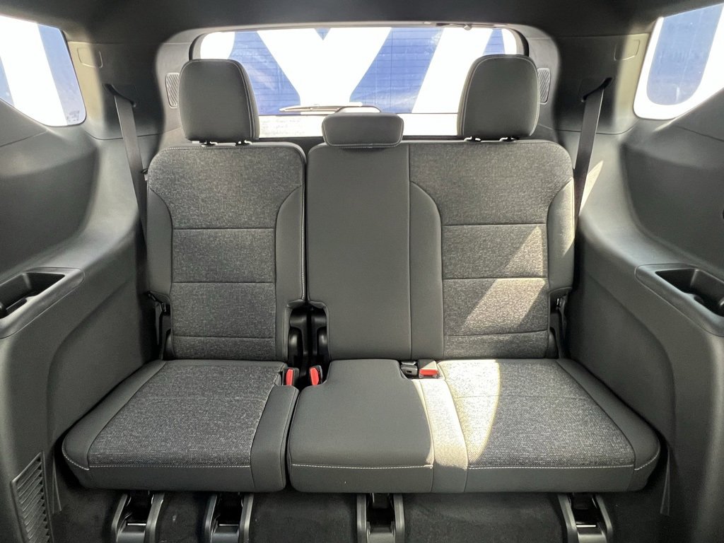 New 2025 Chevrolet Traverse LT image 33