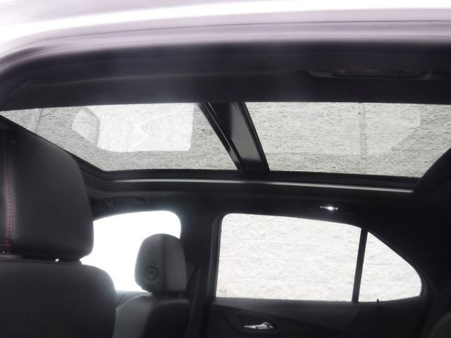 Used 2023 Chevrolet Equinox RS image 18