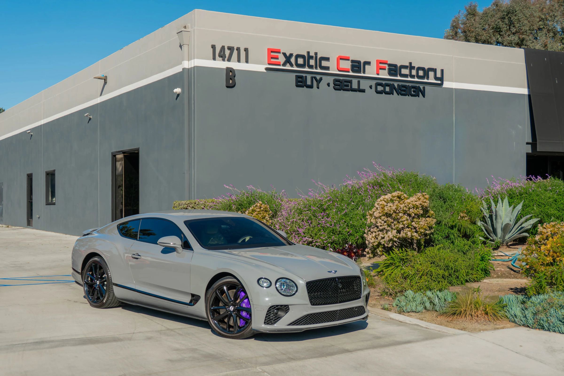 Used 2022 Bentley Continental GT image 1