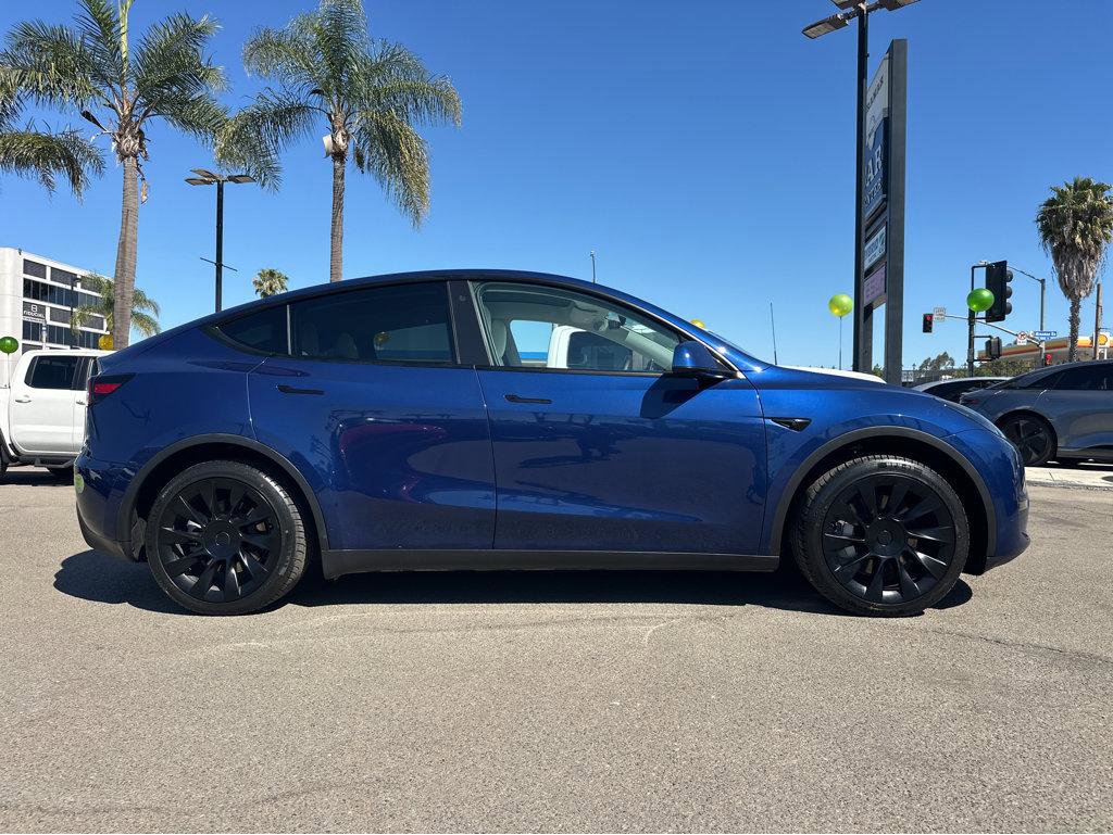 Used 2023 Tesla Model Y Long Range image 38
