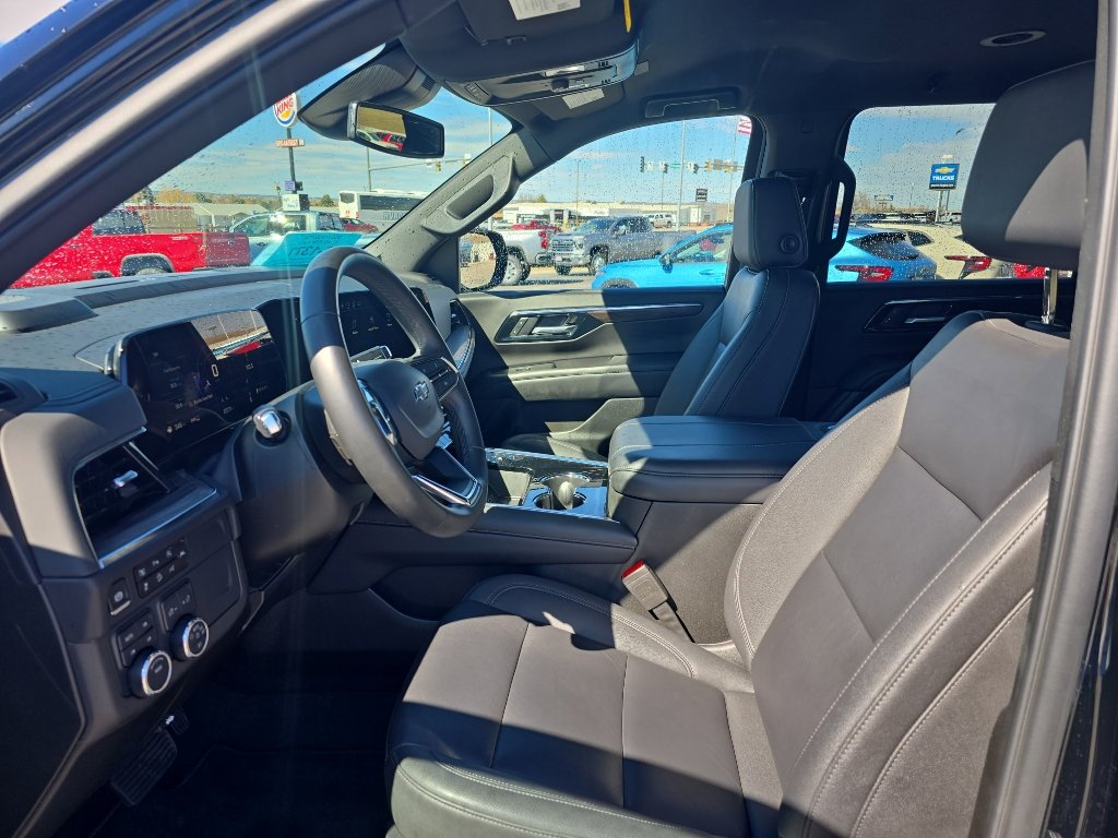 Certified 2025 Chevrolet Suburban Z71 image 9