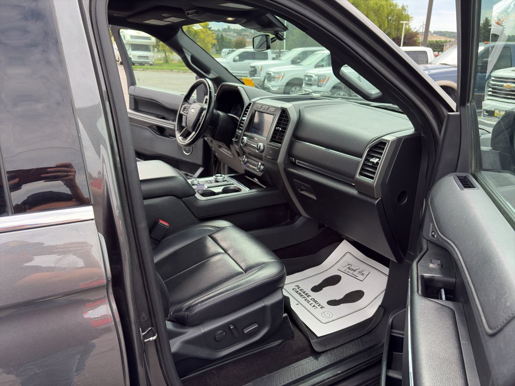 Used 2020 Ford Expedition Max XLT w/ Equipment Group 202A AWD/4WD image 27