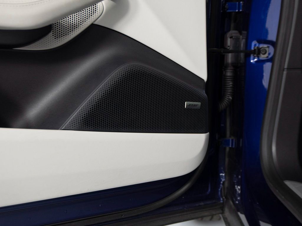 Certified 2025 Porsche Macan 4S Electric image 21