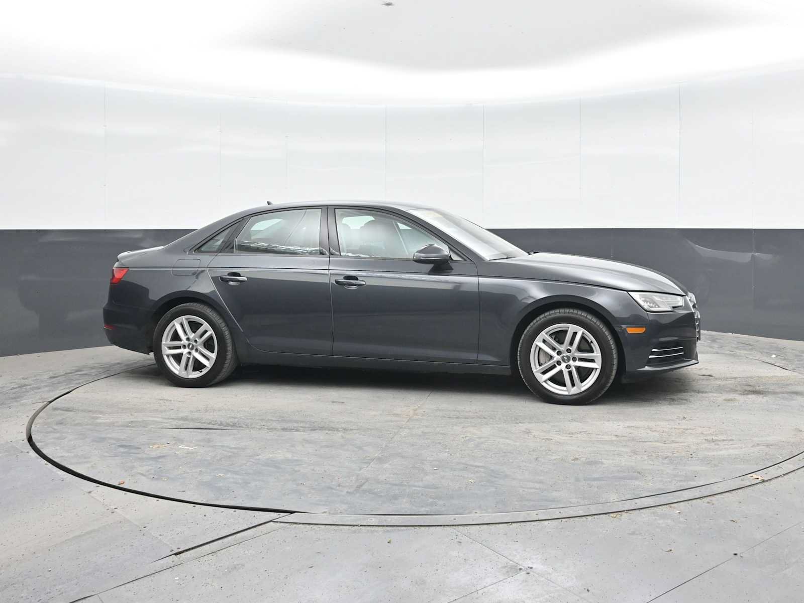 Used 2017 Audi A4 2.0T Premium FWD image 8