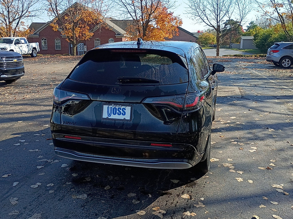 Used 2023 Honda HR-V EX-L image 3