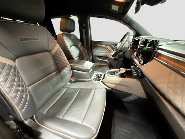 Used 2024 GMC Canyon Denali w/ LPO, Denali Black Edition AWD/4WD image 28