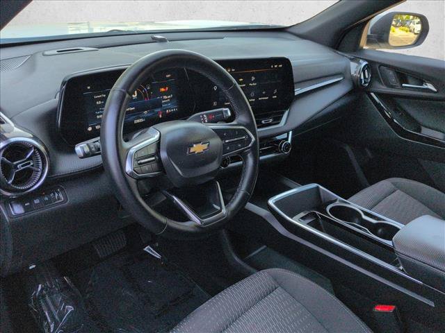 Used 2025 Chevrolet Equinox LT AWD/4WD image 13