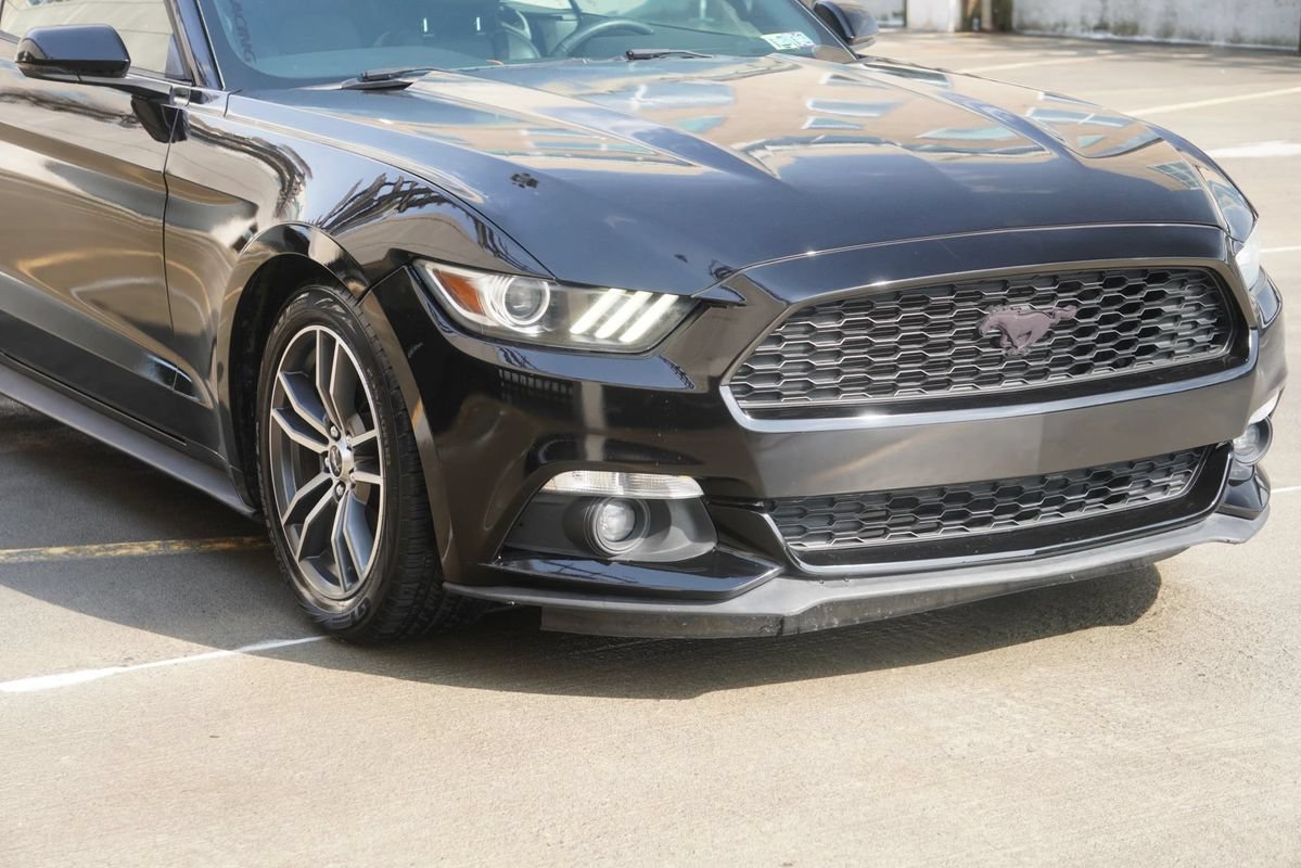 Used 2015 Ford Mustang Premium RWD image 35