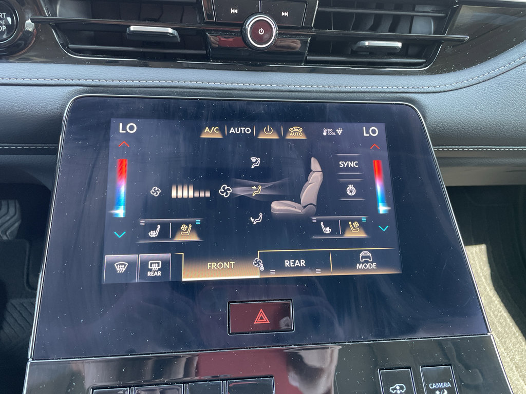 Used 2025 INFINITI QX80 Sensory image 18