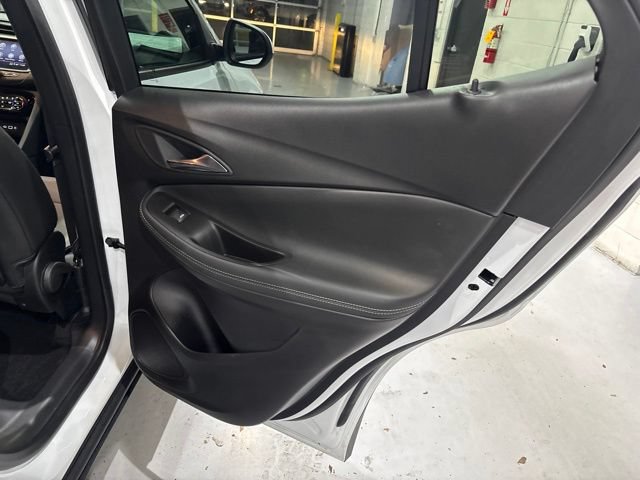 Used 2023 Buick Encore GX Select w/ Safety Package II AWD/4WD image 31