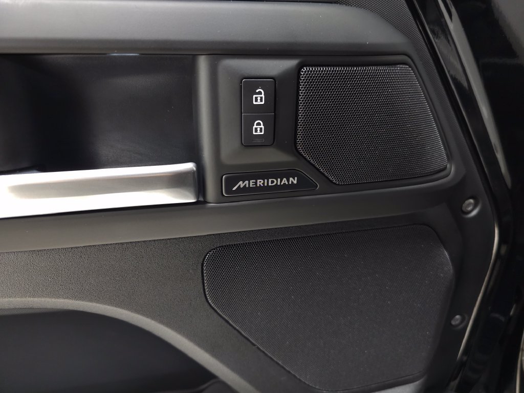 Certified 2025 Land Rover Defender 110 S AWD/4WD image 13