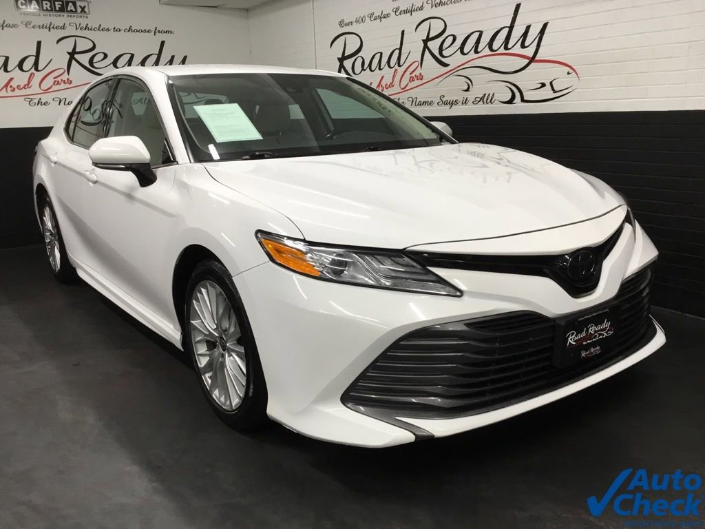 Used 2020 Toyota Camry XLE image 3