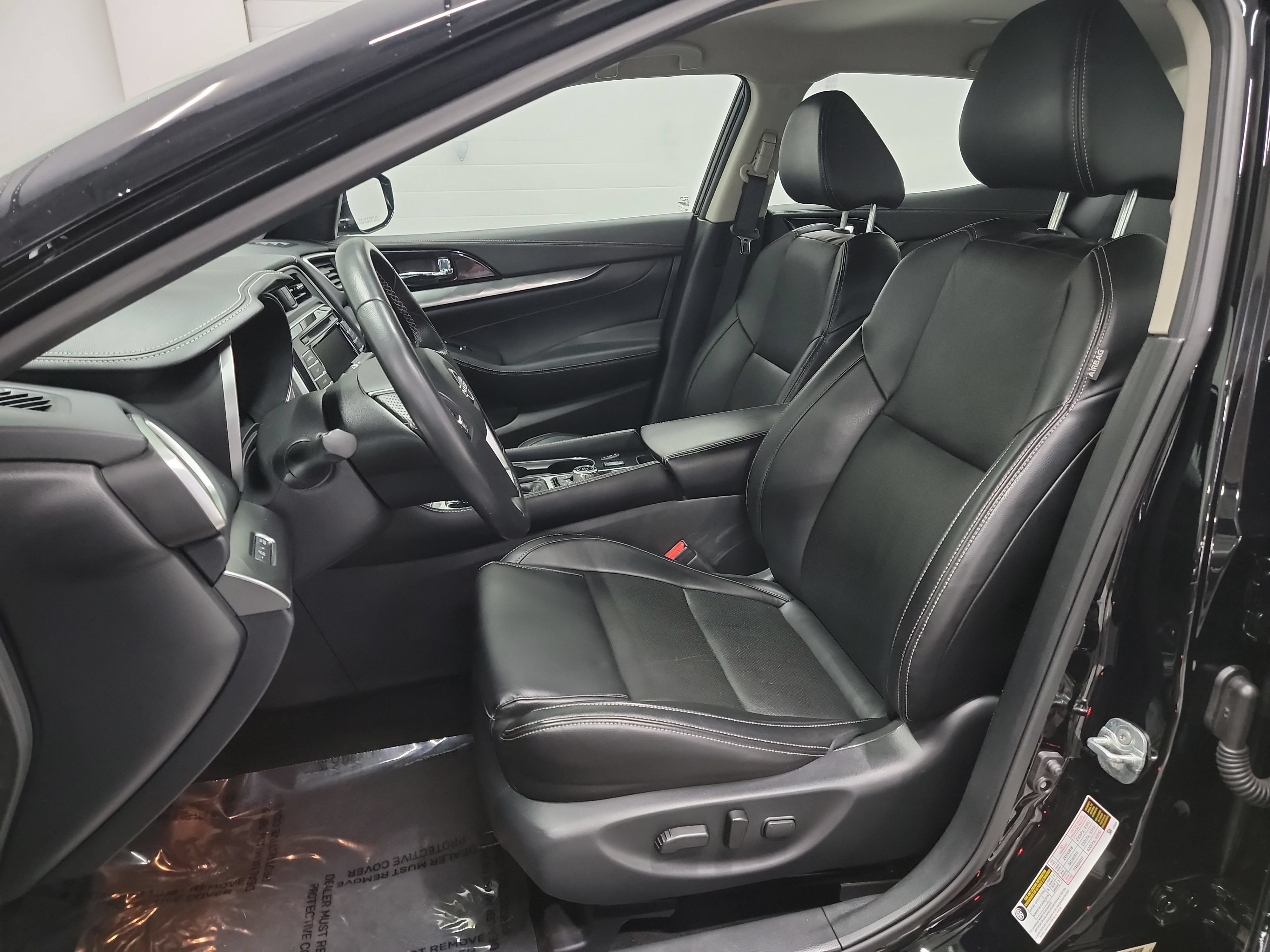 Used 2023 Nissan Maxima SV w/ Floor Mat Group FWD image 12