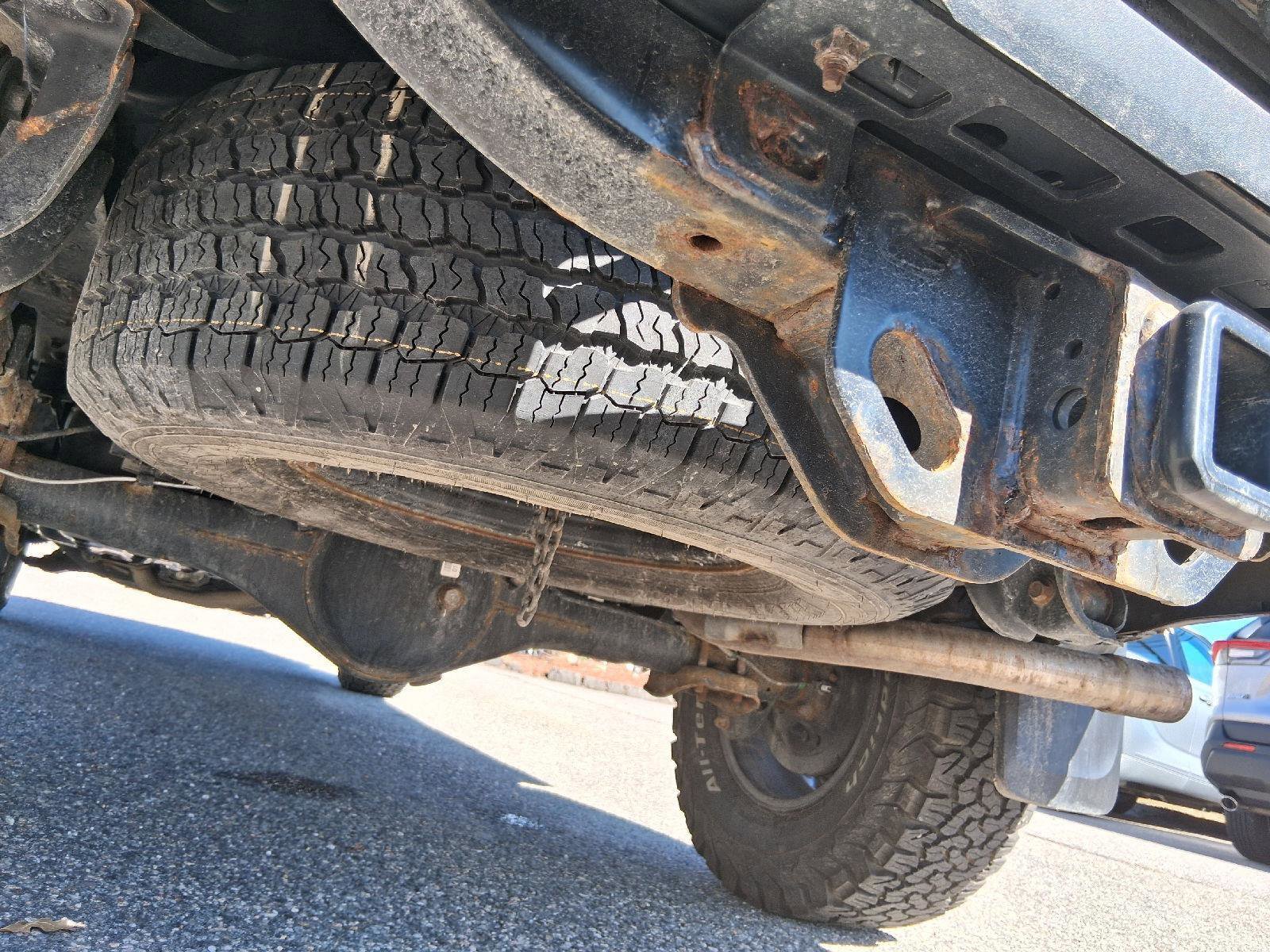 Used 2017 Toyota Tacoma TRD Off-Road w/ Premium & Technology Package image 28