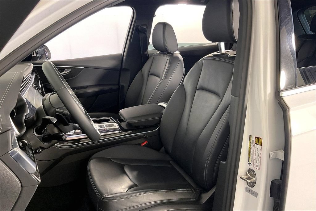Used 2025 Audi Q7 3.0T Premium Plus AWD/4WD image 34