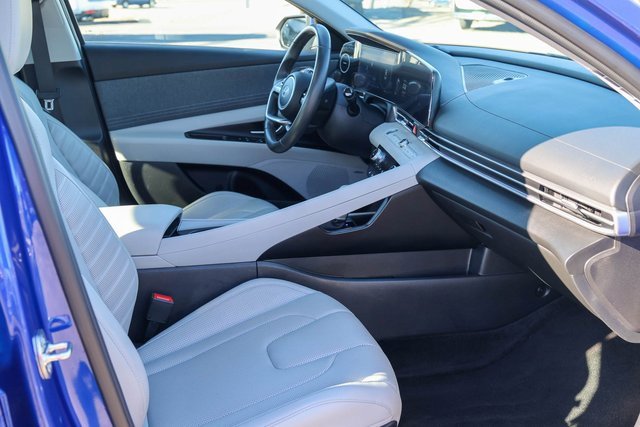 Used 2024 Hyundai Elantra Limited image 15