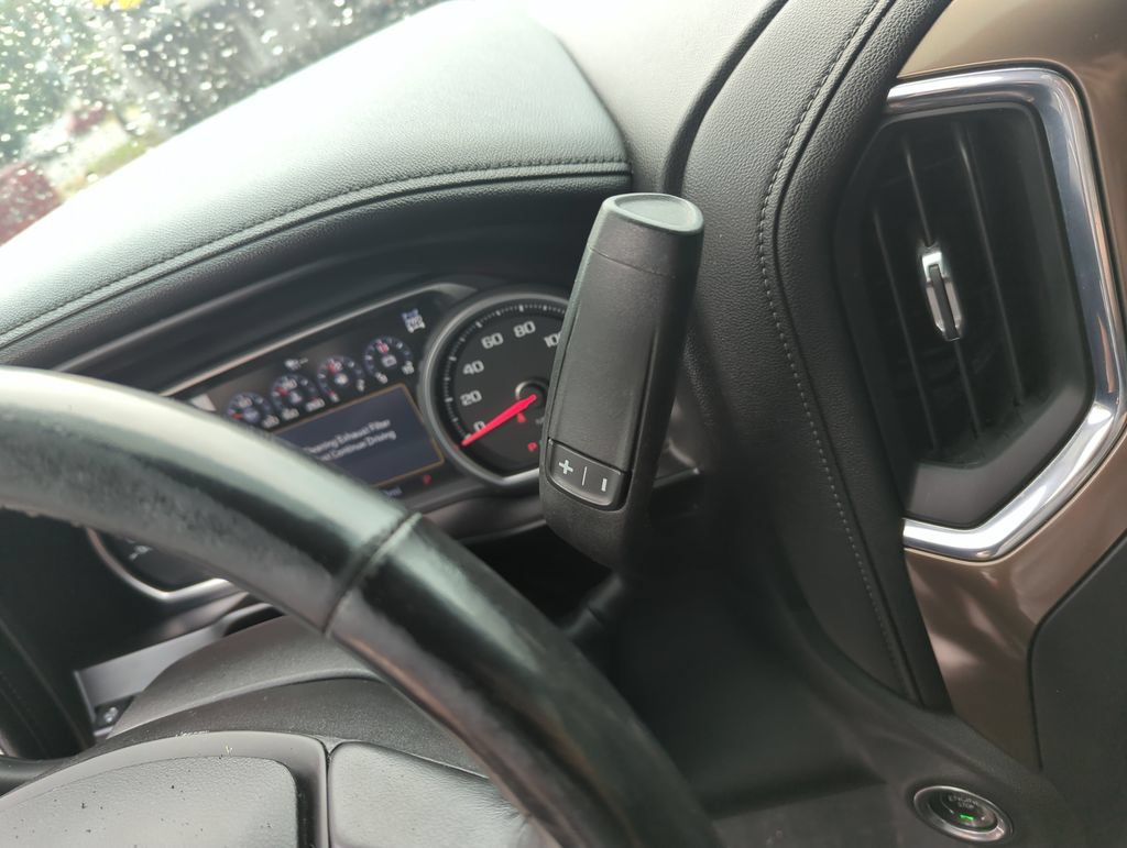 Used 2020 Chevrolet Silverado 1500 High Country w/ Technology Package AWD/4WD image 22