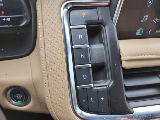 Certified 2022 Chevrolet Tahoe Premier AWD/4WD image 15