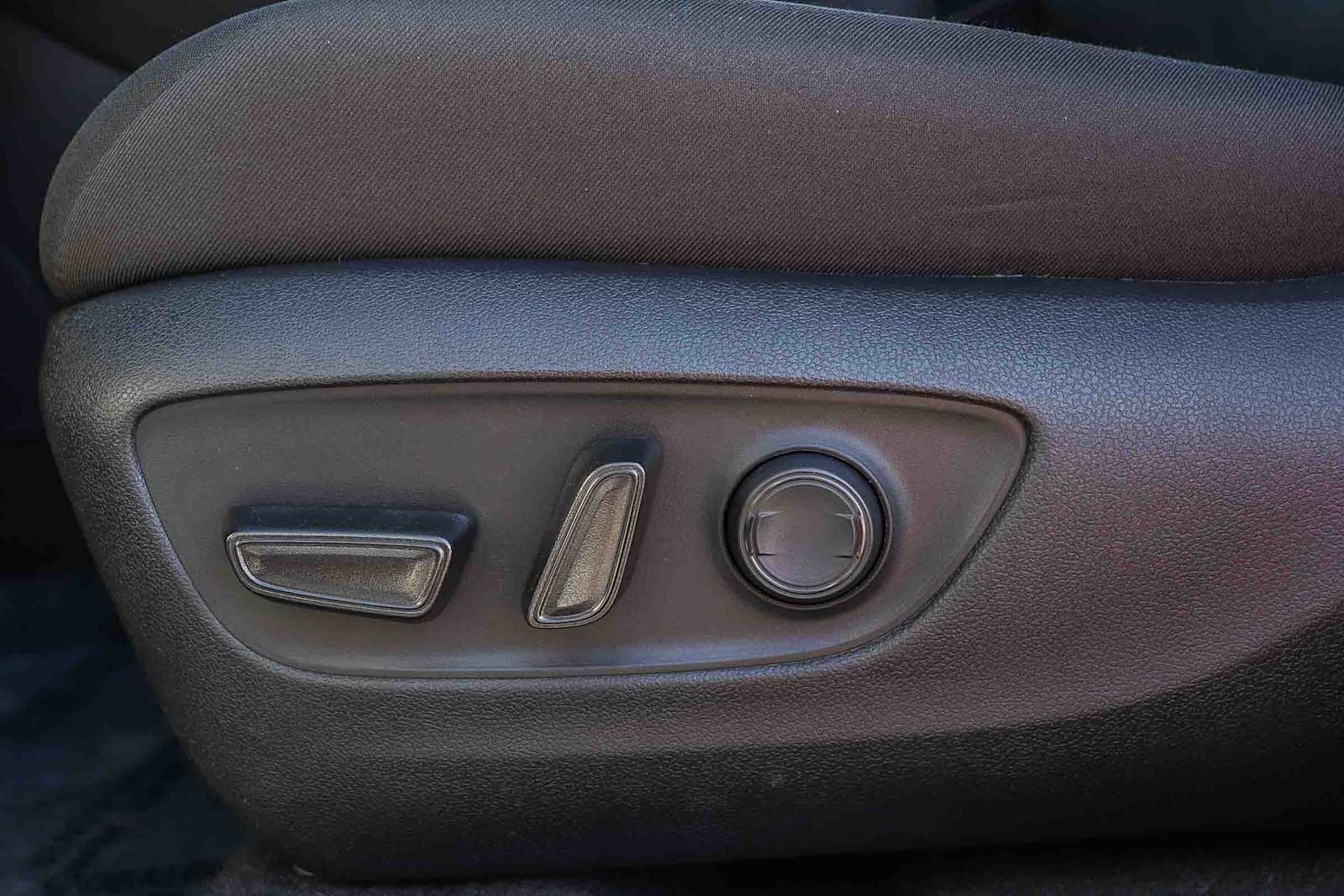 Used 2022 Toyota RAV4 XLE image 27