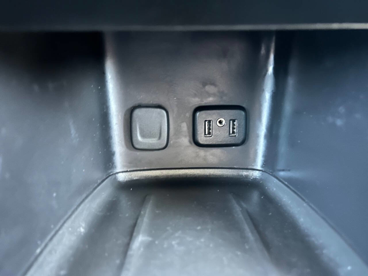 Used 2019 GMC Acadia SLT image 25