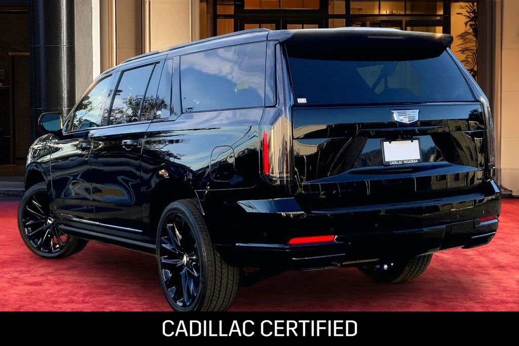 Used 2026 Cadillac Escalade ESV Platinum Sport image 4