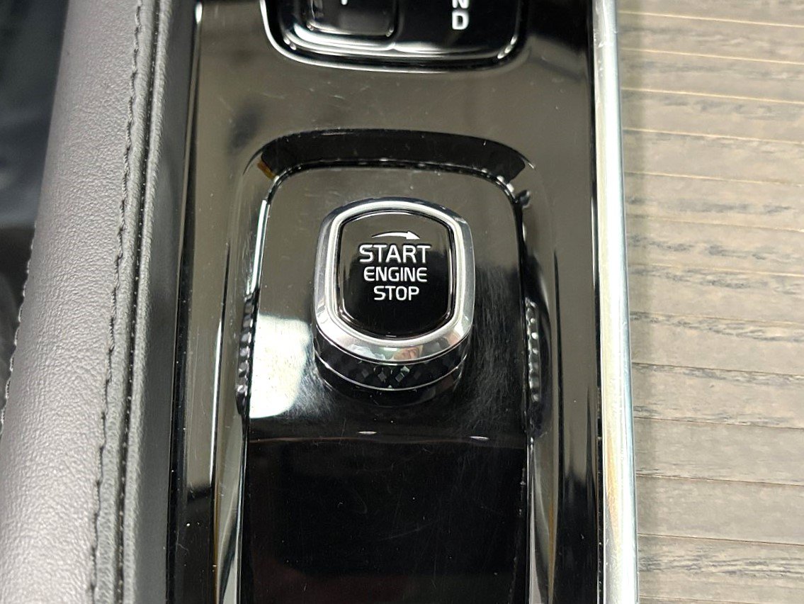Used 2023 Volvo V90 B6 Cross Country Plus AWD/4WD image 30