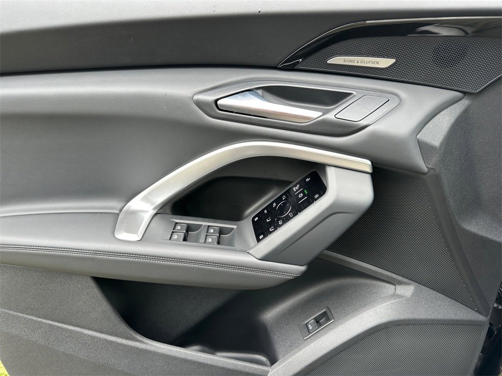 New 2025 Audi Q5 Premium Plus image 23